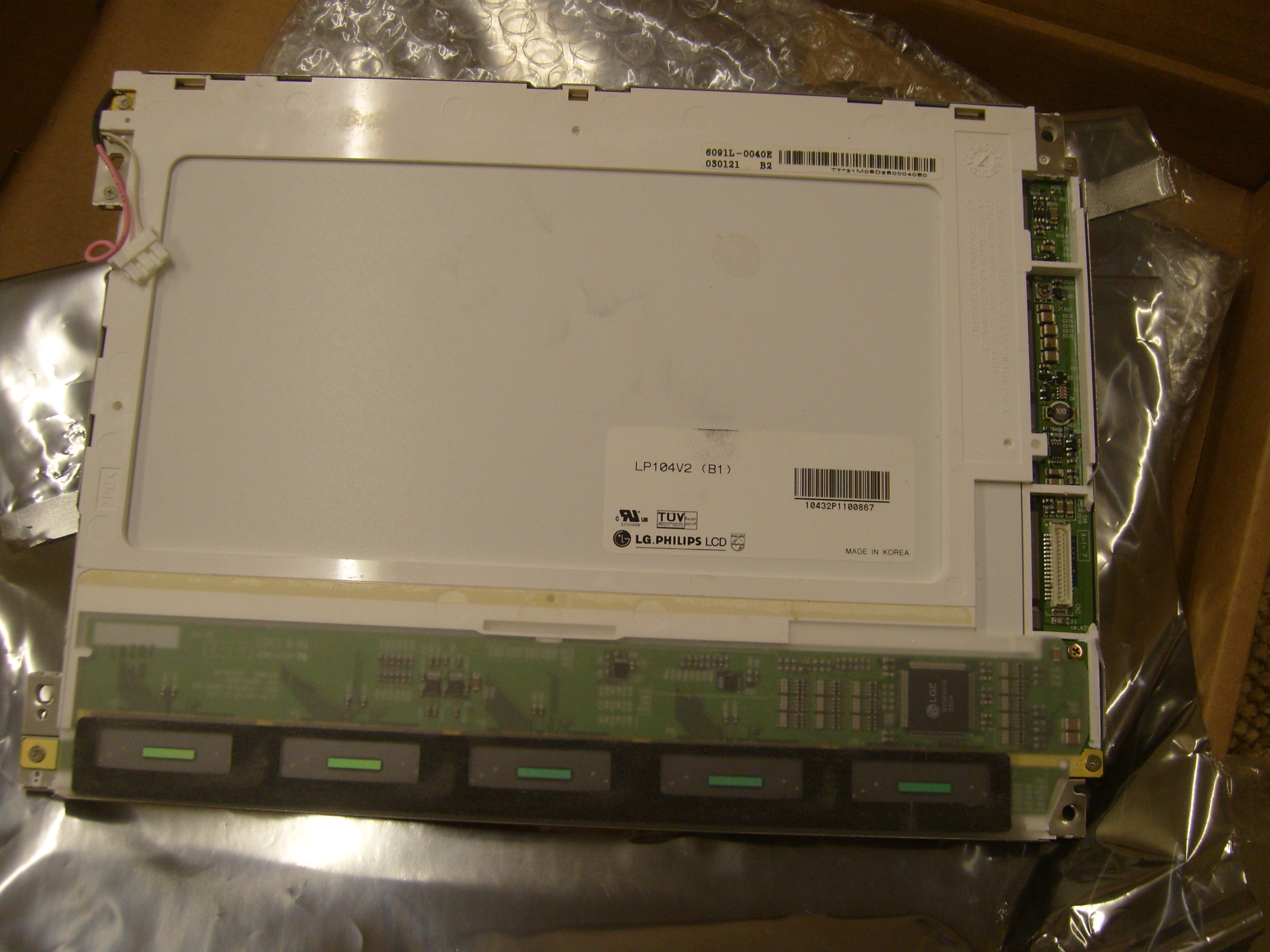 LP104V2 10.4� VGA TFT LCD